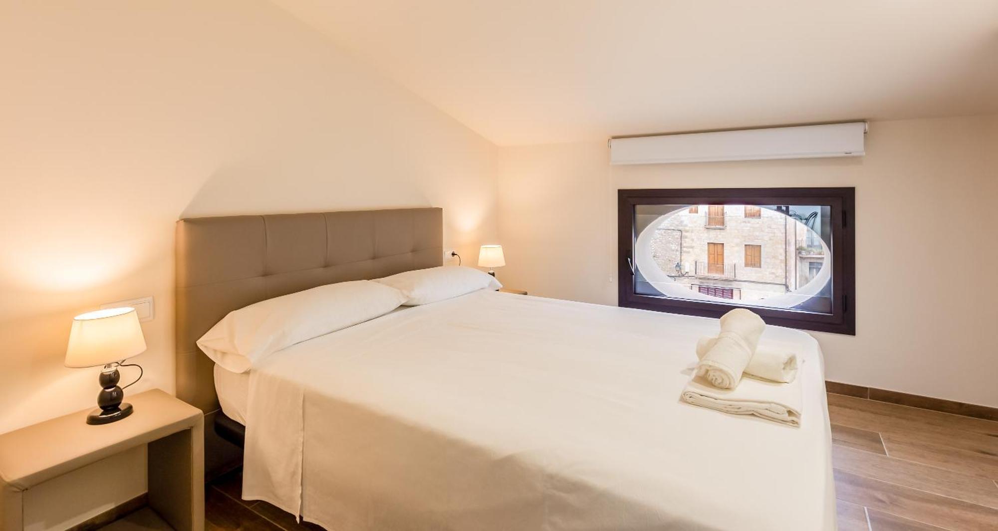 Can Cintet 3 Apartamento Con Terraza En Besalú Eksteriør bilde