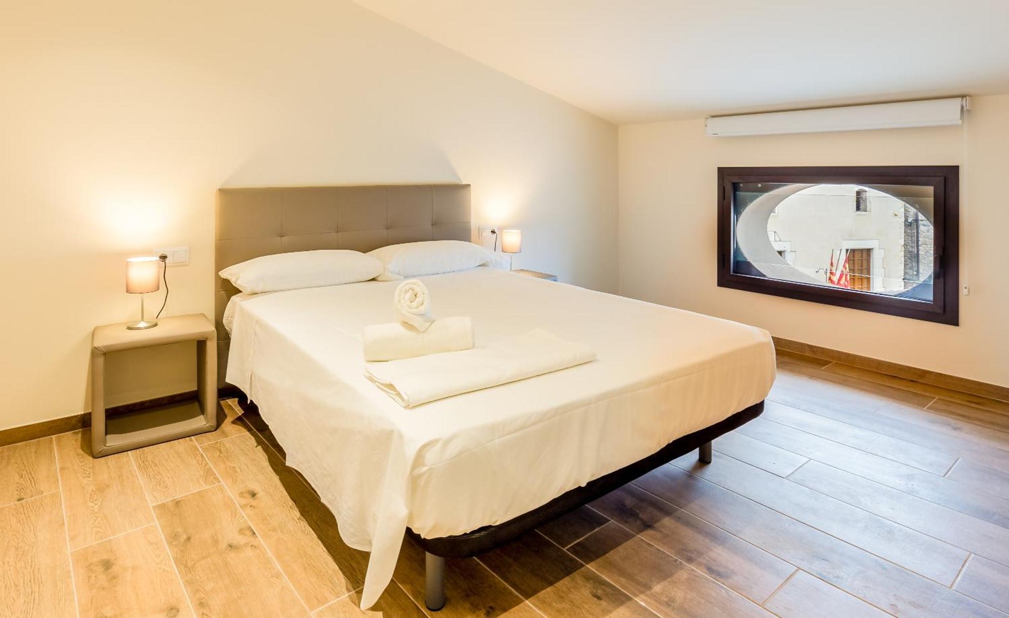 Can Cintet 3 Apartamento Con Terraza En Besalú Eksteriør bilde