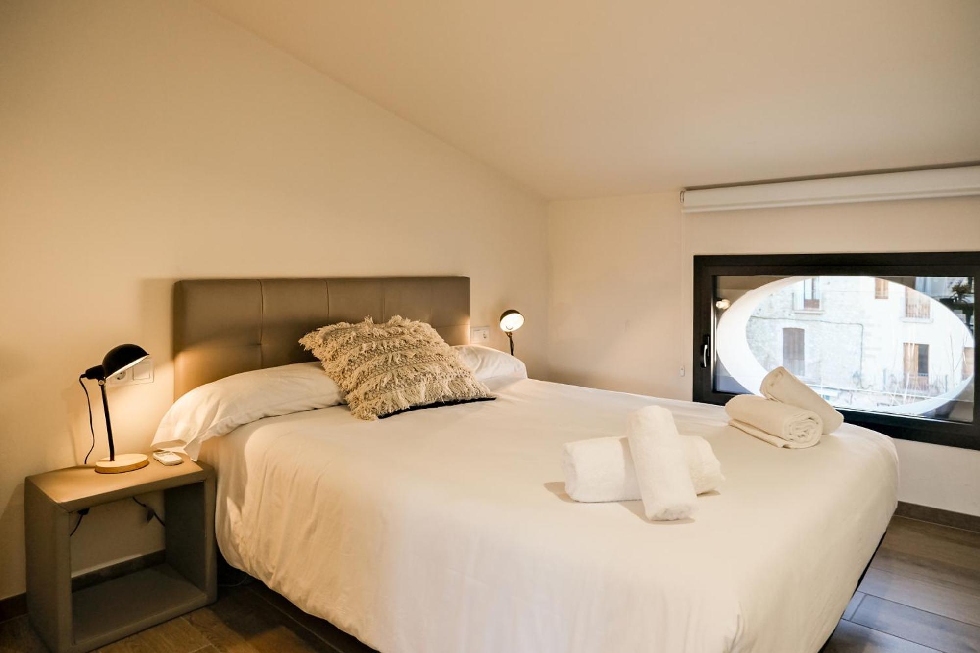 Can Cintet 3 Apartamento Con Terraza En Besalú Eksteriør bilde