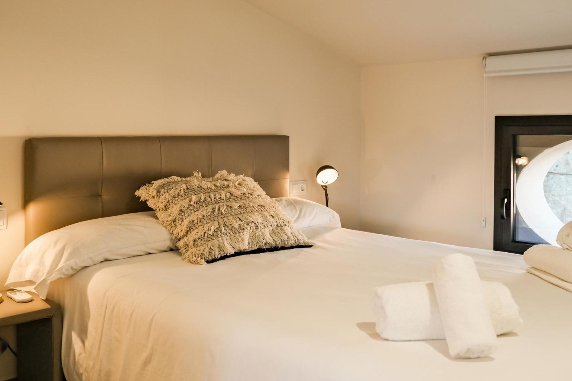 Can Cintet 3 Apartamento Con Terraza En Besalú Eksteriør bilde